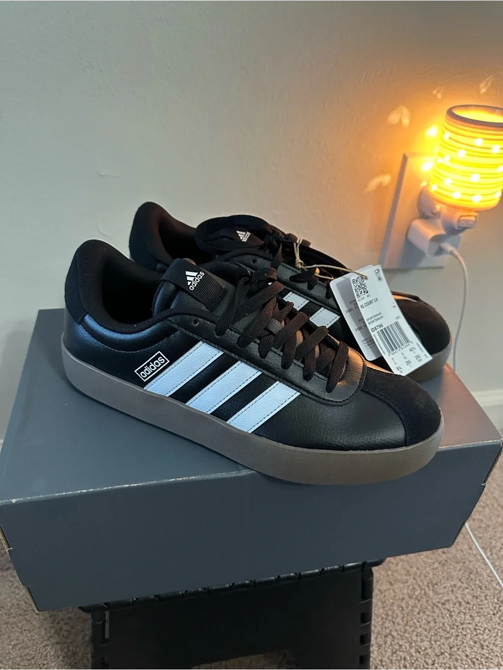 Adidas VL Court 3.0 Low, Women’s Sneakers with White Three Stripes and Gum Sole